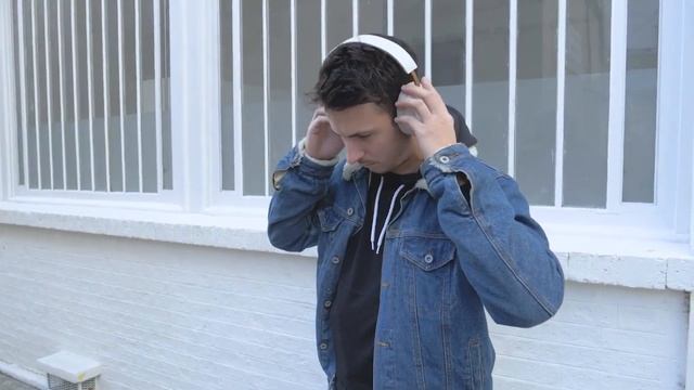 10 Must Know and Must Try Headphones смотреть онлайн