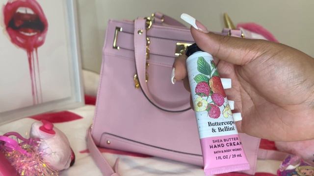 🎀💖What’s In My Pink Juicy Satchel?🎀💖 смотреть онлайн