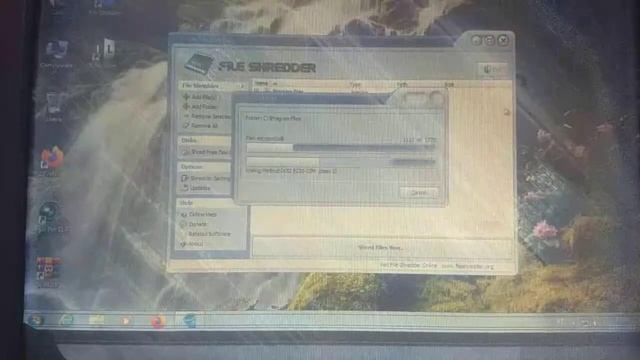 Destroying Windows 7 Lite 3.0 PT-BR File Shredder vs MEMZ смотреть онлайн