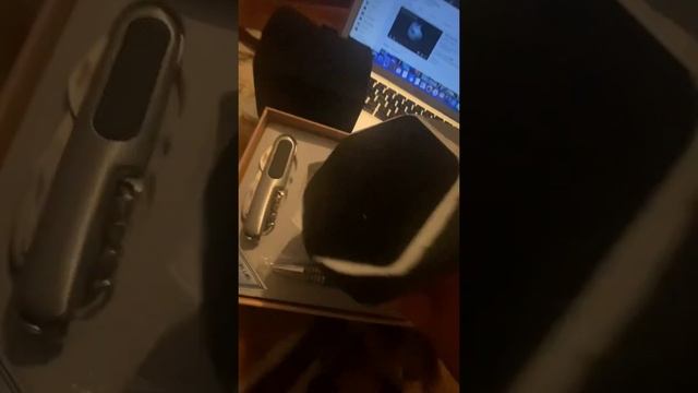 Ex’s Gifts and apple collections 😱 смотреть онлайн