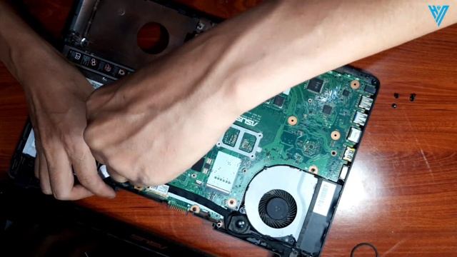 Vệ sinh máy tính laptop Asus X450CA thay ổ SSD Kingston (121) смотреть онлайн