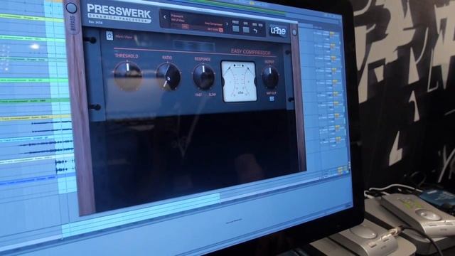 U-he Presswerk 1.1 - innovatives Compressor Plug-in aus Berlin смотреть онлайн