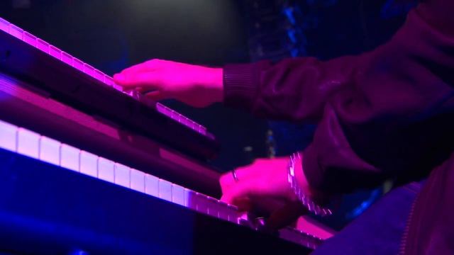 Beady Eye - Live at iTunes Festival (London 2011) HD 720p смотреть онлайн