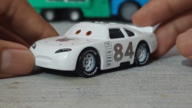 Review de Mattew Overtaker (Mac I Car) de Cars 1 | MoodspringsProducciones смотреть онлайн