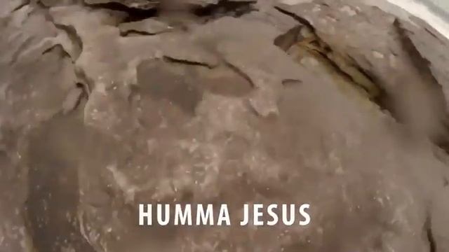 Lightning causes guy to no longer speak English смотреть онлайн