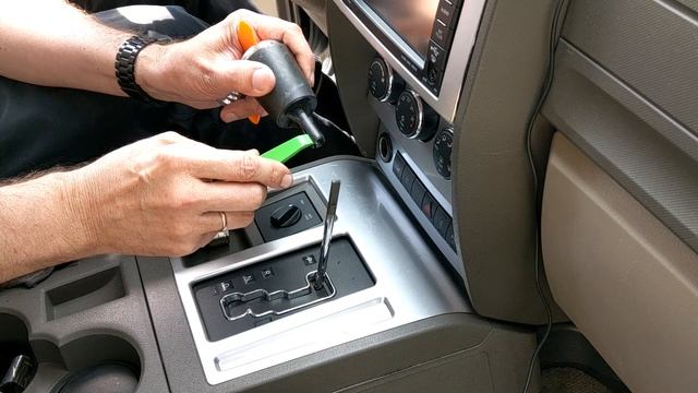 Как снять ручку АКПП Dodge Nitro смотреть онлайн