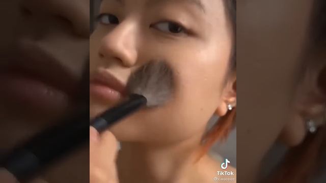 Open pores makeup tutorial#makeup #fashio#weirdmakeup #asmr #skincare #asmrskin care#nails смотреть онлайн