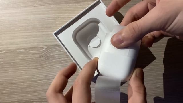 [Déballage] Apple AirPods V2 avec boîtier de charge filaire ! смотреть онлайн