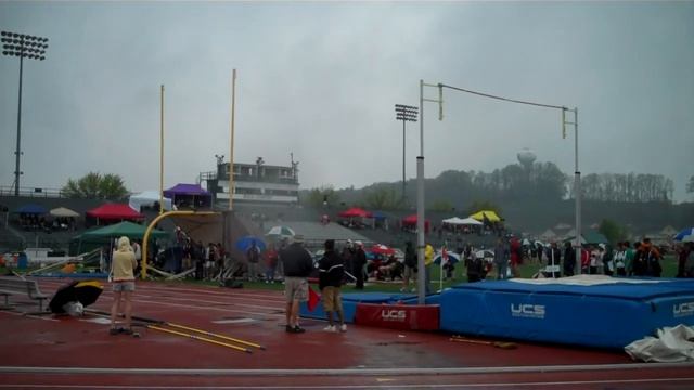 Pole Vault 006.MP4 смотреть онлайн