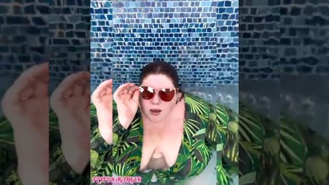 The SSBBW Queen Victoria Voos  Flyforaginger Bio/wiki || Images And Videos SSBBW Models 2023