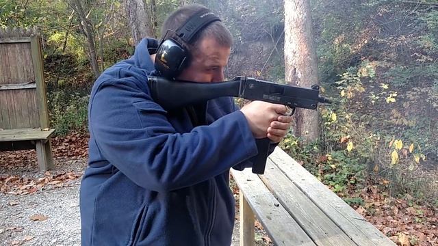 David shooting John's Mac 10 suppressor removed смотреть онлайн