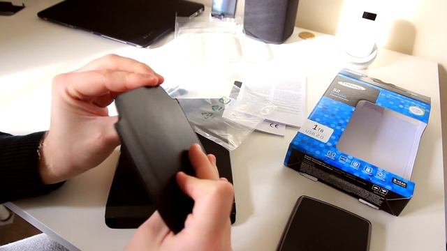 Unboxing: Samsung S2 1TB Ultraslim Hard Drive смотреть онлайн