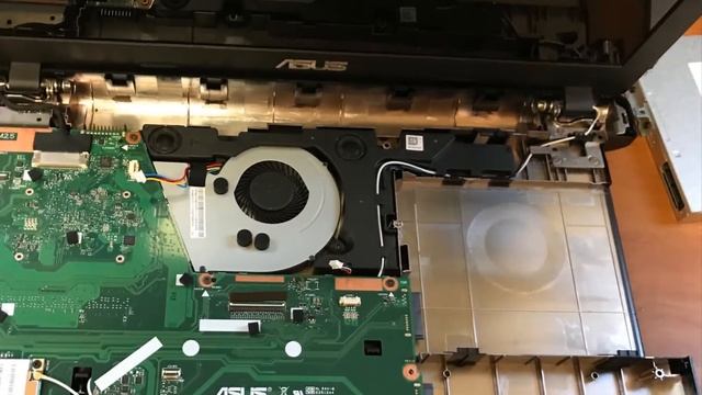 ASUS X551 M メモリー増設 for FlightSimulator смотреть онлайн