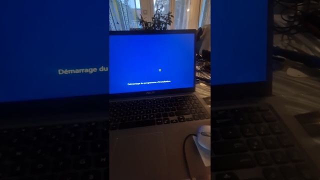 ASUS disque dure non reconnue pendant l installation de Windows [10] смотреть онлайн
