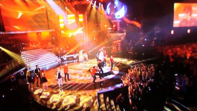 CARLOS SANTANA - BLACK MAGIC WOMAN - AMERICAN IDOL 2009 - FINALE - HD смотреть онлайн