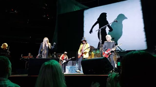 Fleetwood Mac - Black Magic Woman @ Bankers Life. Indianapolis. 10-16-2018 смотреть онлайн