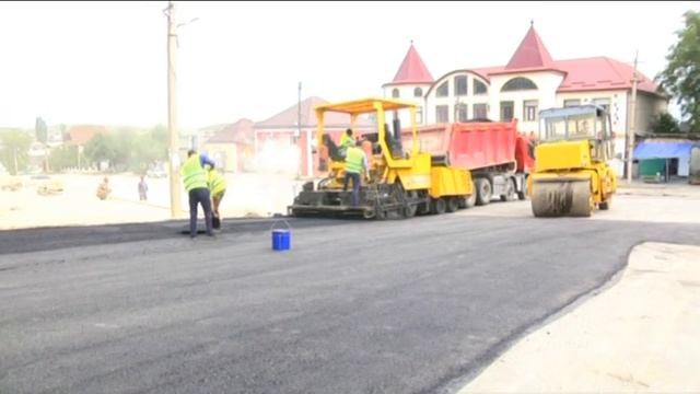 В Сергокалинском районе проводятся работы по асфальтированию райцентра. смотреть онлайн