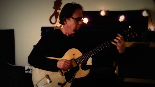 Danny Boy,Lace Walker/Guitar "Acoustic Sketches" Available:Itunes,Amazon,CDBaby смотреть онлайн