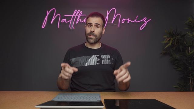 HP Elite Folio vs Surface Pro X - Choose Wisely! смотреть онлайн