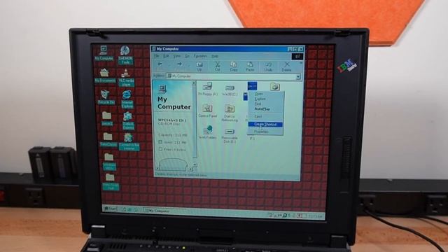 Wi-Fi on a Vintage Laptop! (Windows 98) смотреть онлайн