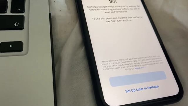 Delta Unboxes - iPhone XR (unboxing and setup) смотреть онлайн