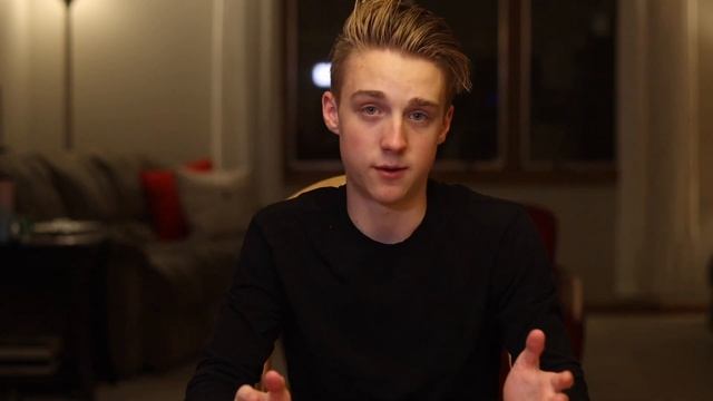 Should You Buy the Apple Watch Series 5 in 2022? смотреть онлайн