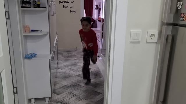 EFE KAHVALTI DA SAĞLIKLI BESLENMEZSENİZ HASTA OLURSUNUZ!! смотреть онлайн