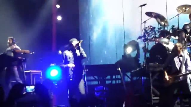 Linkin Park Waiting for the end live at the O2 London смотреть онлайн