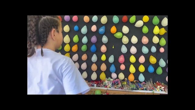 KLEINER JUNGE gewinnt iPHONE 15 aus KIRMES AUTOMAT! 😱🎡 смотреть онлайн