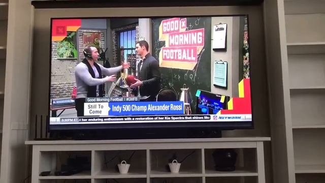 BEST IPTV SERVICE WITH A LIVE TV GUIDE 2017! SET TV vs Playstation VUE смотреть онлайн
