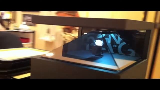 3D holographic experience display at Wempe NY смотреть онлайн