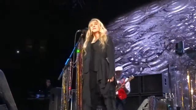 Fleetwood Mac - Gypsy (Live in Chicago) 2-14-15 смотреть онлайн