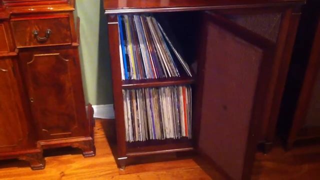 1956 Magnavox Imperial Symphony Console смотреть онлайн