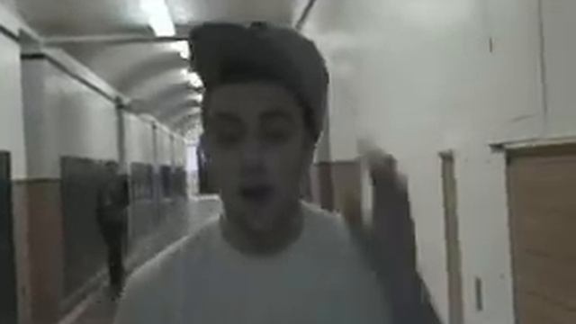 HALLWAY FREESTYLE FT. MAC MILLER смотреть онлайн