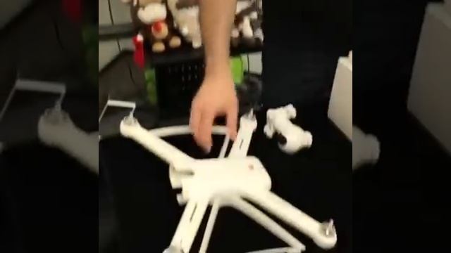 Xiaomi Drone Unboxing | Hands On смотреть онлайн