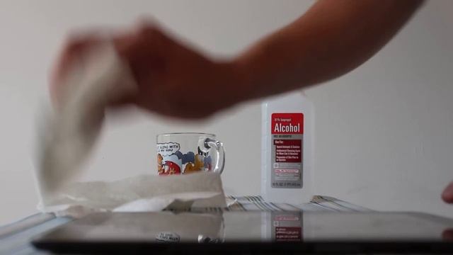 How to clean the screen on a tablet, cellphone, or any small portable devices смотреть онлайн