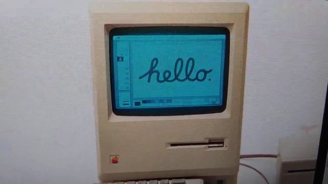 Hello I am a Macintosh Computer and I come from 1984. смотреть онлайн