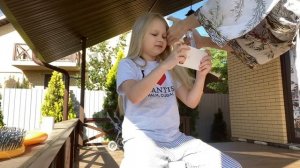 ВЛОГ АЛИСА фанатка Билли АЙЛИШ ! Как Алиса подготавливается к школе ! Игра с СИНДИ на улице