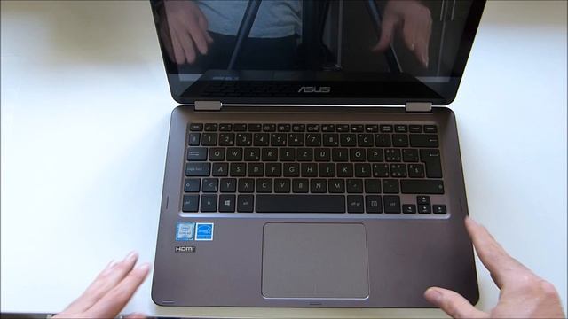 Asus Zenbook Flip UX360CA - Unboxing and First Impressions смотреть онлайн