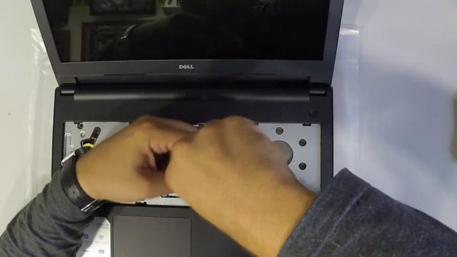 Dell Vostro 3558 Cover Open смотреть онлайн