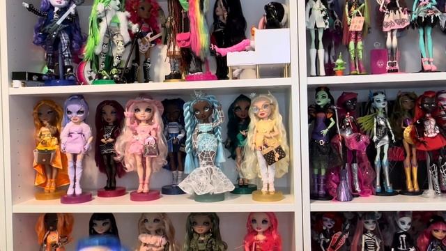 Rainbow Junior High Laurel & Holly Devious Twins Unboxing & Review смотреть онлайн