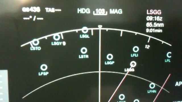 iPad 1 with AirTrack sofware aboard SWISS A320 LHR-GVA. Descent phase. смотреть онлайн