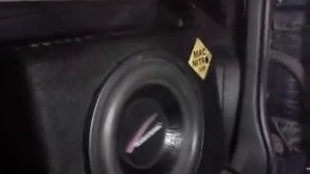 audio bahn 1000W en mitsubishi montero смотреть онлайн