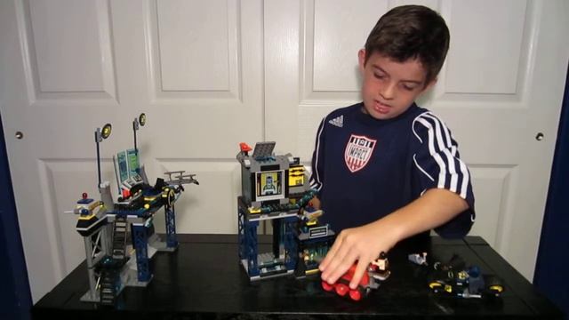 LEGO Super Heros The Batcave - ColinsClub смотреть онлайн