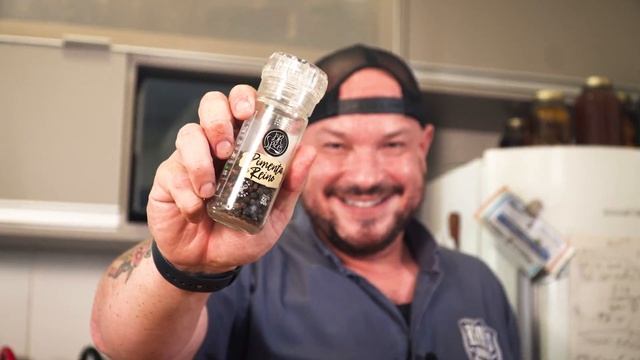 Receita diferente para o fim de ano - Hambúrguer com pepperoni / Cansei de Ser Chef смотреть онлайн