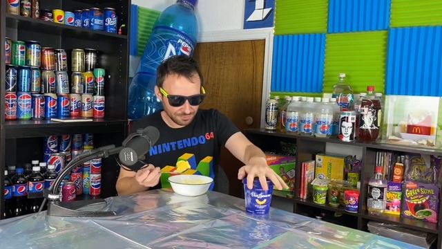 Van Leeuwen Kraft Macaroni and Cheese Ice Cream Review смотреть онлайн
