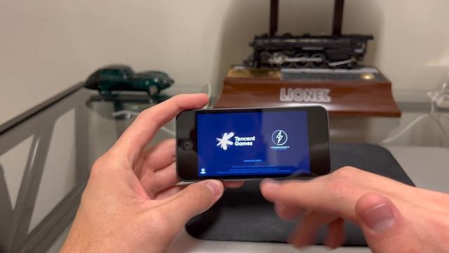 Gaming on the iPod Touch 7th Generation смотреть онлайн