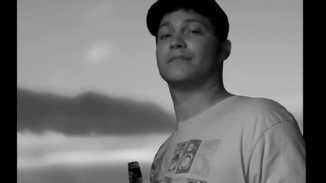 Tiger Woods Commercial w/ Gray Powell (Apple Engineer Who Lost iPhone 4G) смотреть онлайн