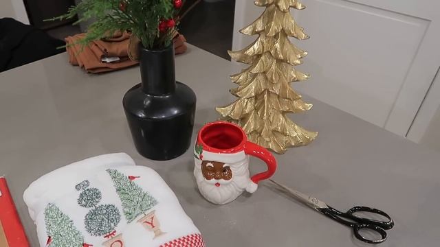 VLOG: Hosting Friendsgiving, Holiday Recipes + Gift Ideas | Marie Jay смотреть онлайн