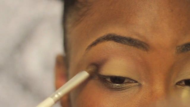 Short Hair: How I make my huge kinky curly bun/Neutral Makup with a POP of color смотреть онлайн